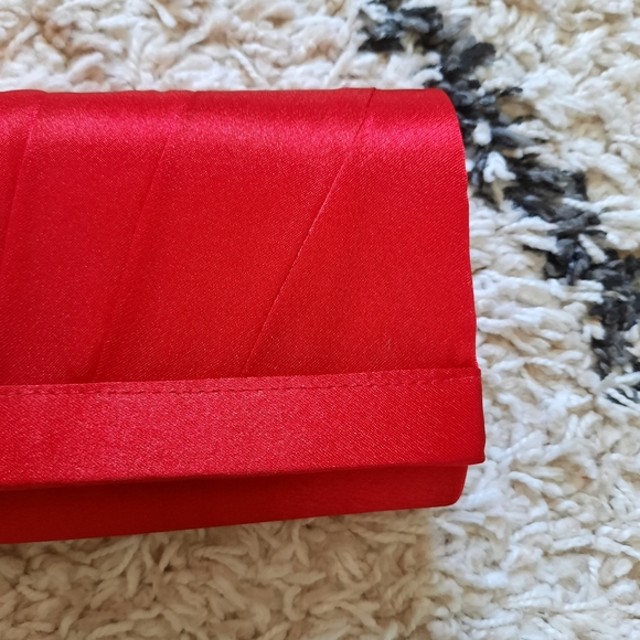 Red evening bag - Picture 3 of 7